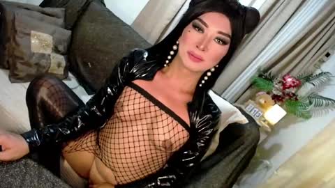 Snapshot of yourdream_rhea chatting on May 24, 3:55 am rhea online show from May 24, 3:55 am