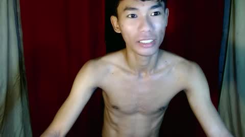 Snapshot of yourdreamboyx chatting on December 7, 5:15 am Rence online show from December 7, 5:15 am