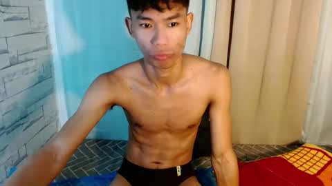 Snapshot of yourdreamboyx chatting on December 15, 6:26 pm Rence online show from December 15, 6:26 pm