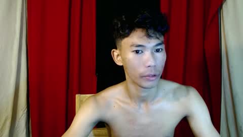 Snapshot of yourdreamboyx chatting on December 16, 8:41 am Rence online show from December 16, 8:41 am