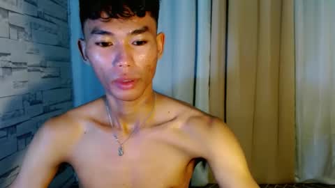 Snapshot of yourdreamboyx chatting on January 1, 7:10 pm Rence online show from January 1, 7:10 pm