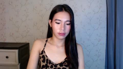 Snapshot of yourdreamgirlgwen chatting on July 26, 6:15 pm GWENI online show from July 26, 6:15 pm