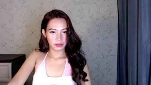 Snapshot of yourdreamgirlgwen chatting on August 7, 2:08 pm GWENI online show from August 7, 2:08 pm
