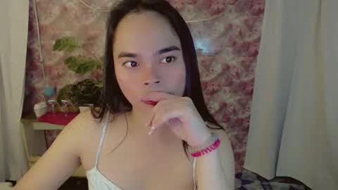 Snapshot of yourdreamgirljenelyn chatting on May 10, 2:28 am Alice online show from May 10, 2:28 am
