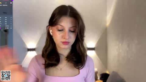 Emilia online show from April 7, 8:04 am