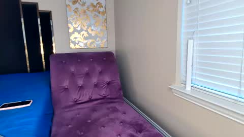 Horny Hotwife Wants To Play online show from September 23, 10:35 pm