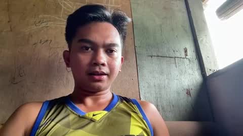 Snapshot of yourfantasyboyjr chatting on June 12, 6:23 am i am your dream boy JR online show from June 12, 6:23 am