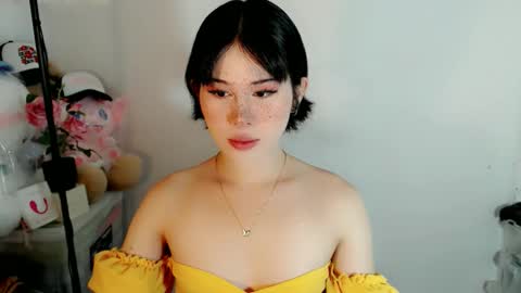 PrettyElla online show from October 9, 2:42 am