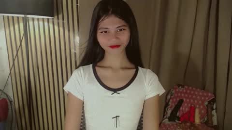 Snapshot of yourfavoratevivian chatting on February 12, 11:11 pm Vivian online show from February 12, 11:11 pm