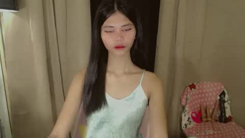 Snapshot of yourfavoratevivian chatting on March 2, 9:54 pm Vivian online show from March 2, 9:54 pm