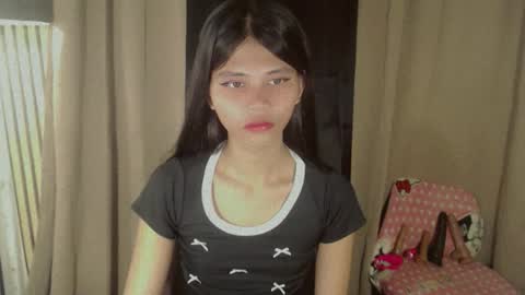 Vivian online show from March 19, 1:42 am