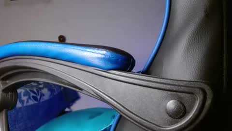 yourfavorite_bigclit online show from March 23, 4:00 pm