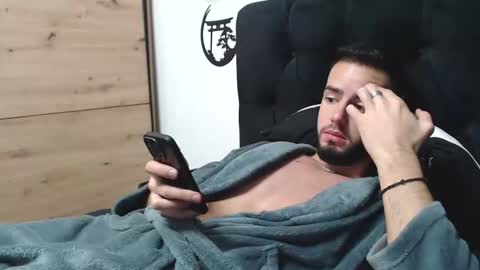 yourfavoritetallboy online show from January 11, 2:44 pm