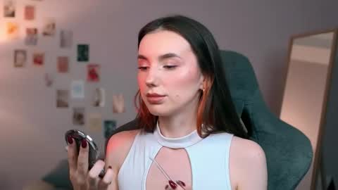Chloe online show from September 20, 8:32 pm