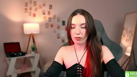 Chloe online show from October 10, 9:25 pm