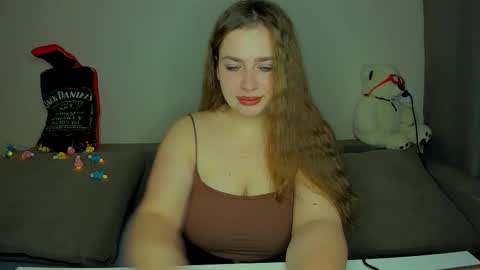 Snapshot of yourgem__ chatting on December 22, 2:19 am yourgem__ online show from December 22, 2:19 am