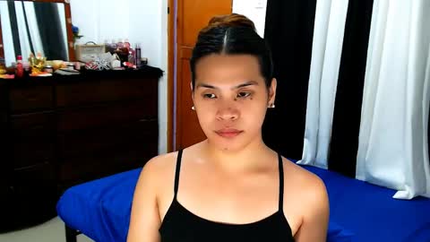 Snapshot of yourgoddesscruella chatting on May 27, 3:53 pm yourgoddesscruella online show from May 27, 3:53 pm