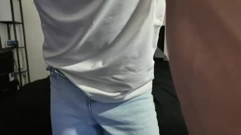 yourguuy21 online show from December 14, 2:39 am