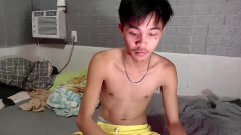 Snapshot of yourguy_josh23 chatting on April 16, 8:37 am Josh online show from April 16, 8:37 am
