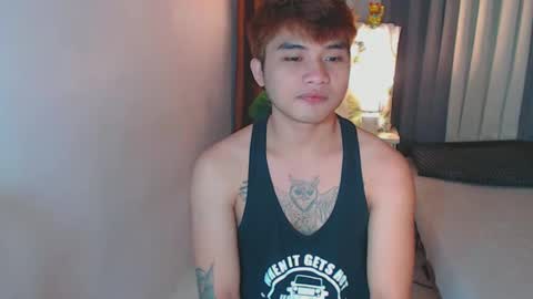 Snapshot of yourhandsome_hunk chatting on December 17, 6:09 pm Paul online show from December 17, 6:09 pm