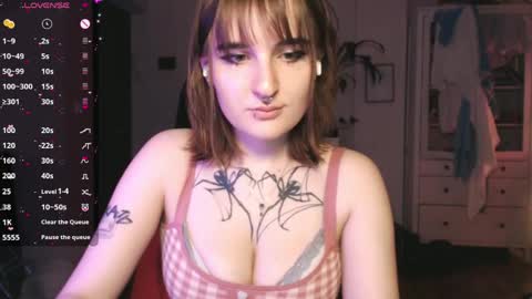 Snapshot of yourhanna_ chatting on May 29, 7:56 pm hanna online show from May 29, 7:56 pm