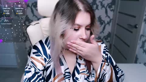 Snapshot of yourkarma_2_0 chatting on January 14, 12:24 pm Karma online show from January 14, 12:24 pm