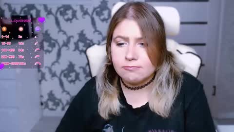 Snapshot of yourkarma_2_0 chatting on September 18, 12:18 pm Karma online show from September 18, 12:18 pm