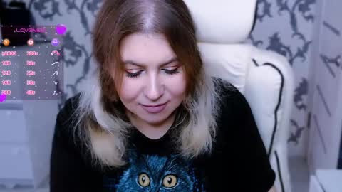 Snapshot of yourkarma_2_0 chatting on September 30, 11:37 am Karma online show from September 30, 11:37 am