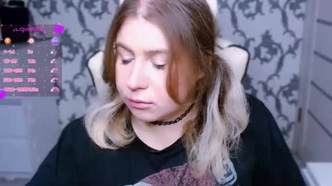 Snapshot of yourkarma_2_0 chatting on October 1, 8:53 am Karma online show from October 1, 8:53 am