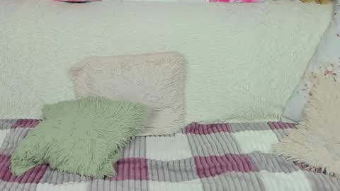 yourkriss_new1 online show from November 5, 6:41 pm