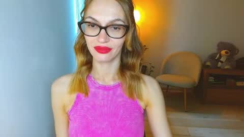 Snapshot of yourladysunshine chatting on May 26, 8:10 am Ksyusha online show from May 26, 8:10 am