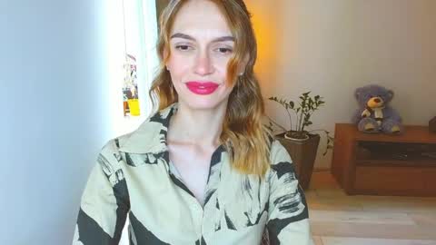 Snapshot of yourladysunshine chatting on May 29, 7:50 am Ksyusha online show from May 29, 7:50 am