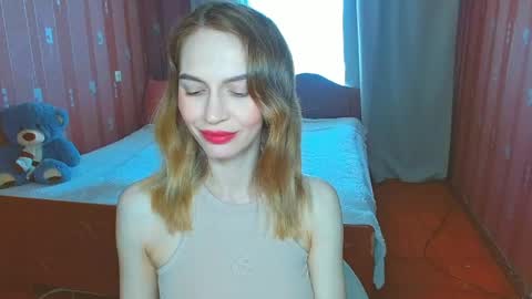 Snapshot of yourladysunshine chatting on June 5, 6:52 am Ksyusha online show from June 5, 6:52 am