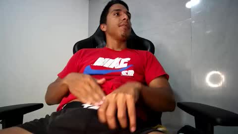 Your Latin Mamba online show from October 26, 5:02 am