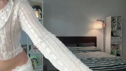 yourlittlesunrise_ online show from April 9, 6:30 am