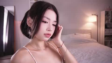 Snapshot of yourlittlesunrise_ chatting on August 7, 6:04 am yourlittlesunrise_ online show from August 7, 6:04 am
