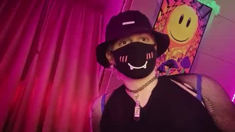 Snapshot of yourlocalfemboy20 chatting on February 8, 6:06 am yourlocalfemboy20 online show from February 8, 6:06 am