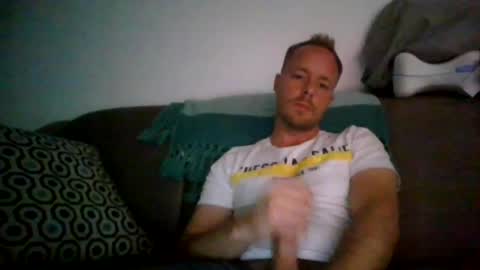 yourlove8523 online show from July 31, 6:02 am