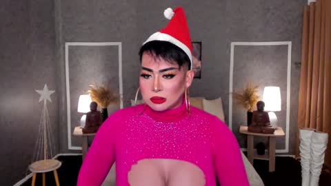 Snapshot of yourmassivecockcummer chatting on December 25, 9:22 pm Carla online show from December 25, 9:22 pm