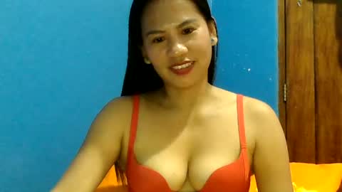 Snapshot of yourmorenagirl69 chatting on May 30, 10:23 am yourmorenagirl69 online show from May 30, 10:23 am