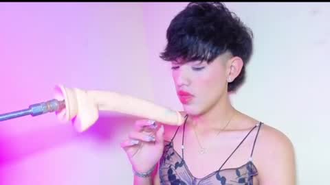 yournaughtyfemboy online show from June 13, 7:28 am