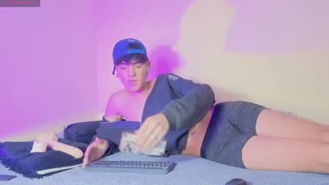 yournaughtyfemboy online show from July 15, 7:02 am