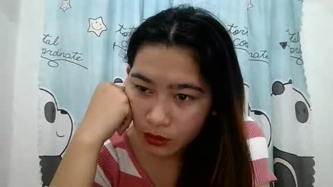 Snapshot of yourprettykelly chatting on February 17, 12:43 am Kelly online show from February 17, 12:43 am