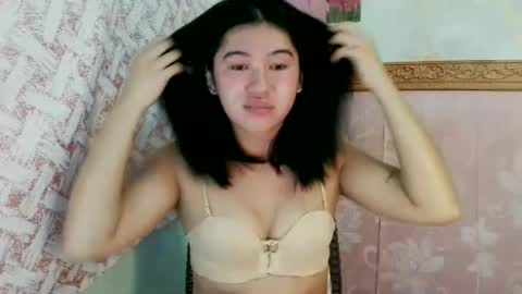 Snapshot of yourprettytrish chatting on July 5, 11:34 pm Trish online show from July 5, 11:34 pm