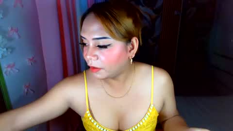 Snapshot of yourqueen_kaye chatting on July 8, 1:21 am kaye online show from July 8, 1:21 am