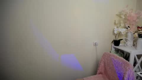 Happy online show from February 11, 6:40 am