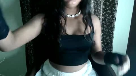 Snapshot of yoursassy_girl chatting on November 9, 5:22 pm yoursassy_girl online show from November 9, 5:22 pm