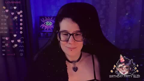 Snapshot of yourscosmic chatting on September 12, 11:59 pm Yours Cosmic online show from September 12, 11:59 pm