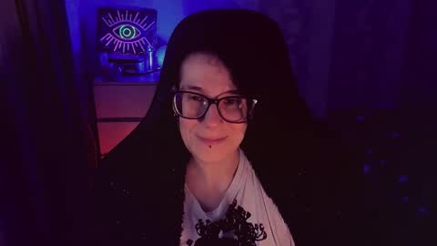 Snapshot of yourscosmic chatting on October 4, 1:58 am Yours Cosmic online show from October 4, 1:58 am