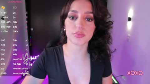 Snapshot of yoursecretcrush_ chatting on February 26, 2:21 am Camille online show from February 26, 2:21 am